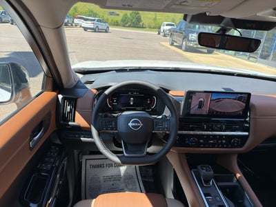 2026 Nissan Pathfinder Platinum