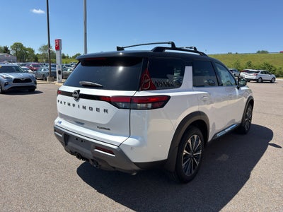 2026 Nissan Pathfinder Platinum