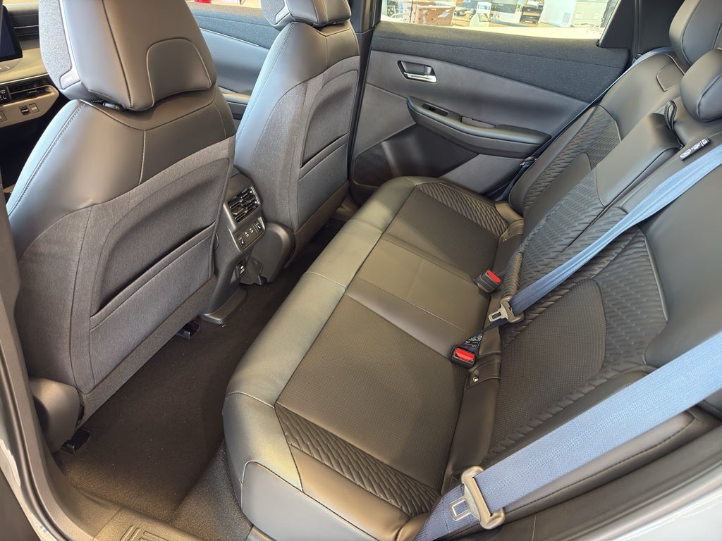 2026 Nissan LEAF Platinum+