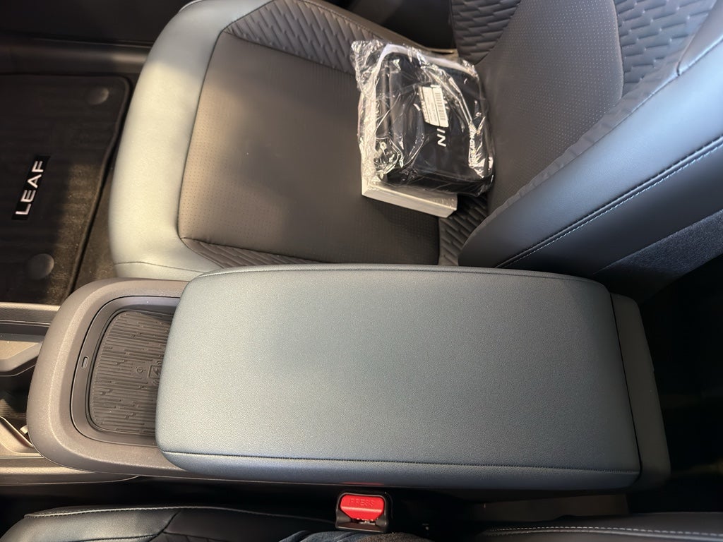 2026 Nissan LEAF Platinum+