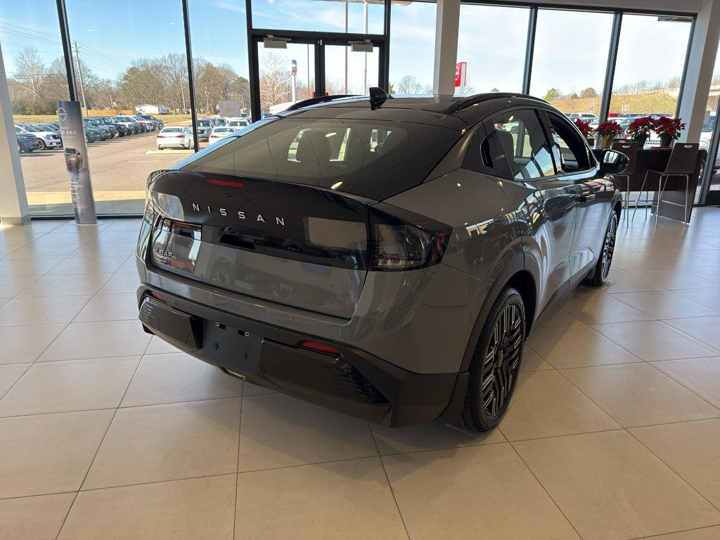 2026 Nissan LEAF Platinum+