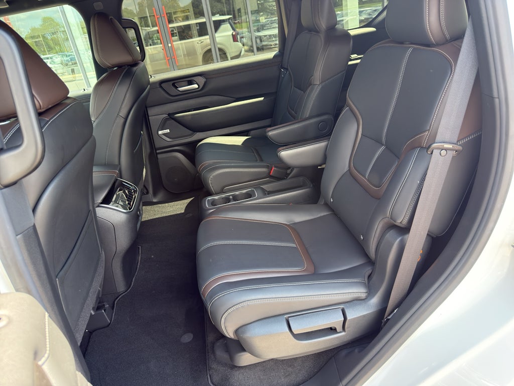 2025 Nissan Armada SL